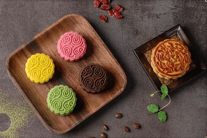 月餅全自動(dòng)刷蛋機(jī)，提高產(chǎn)品產(chǎn)量，提升產(chǎn)品檔次！
